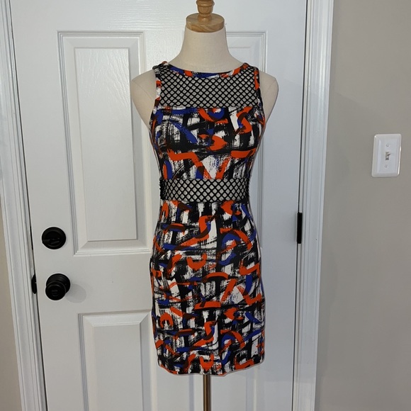 Graffiti print bodycon dress - Picture 9 of 9
